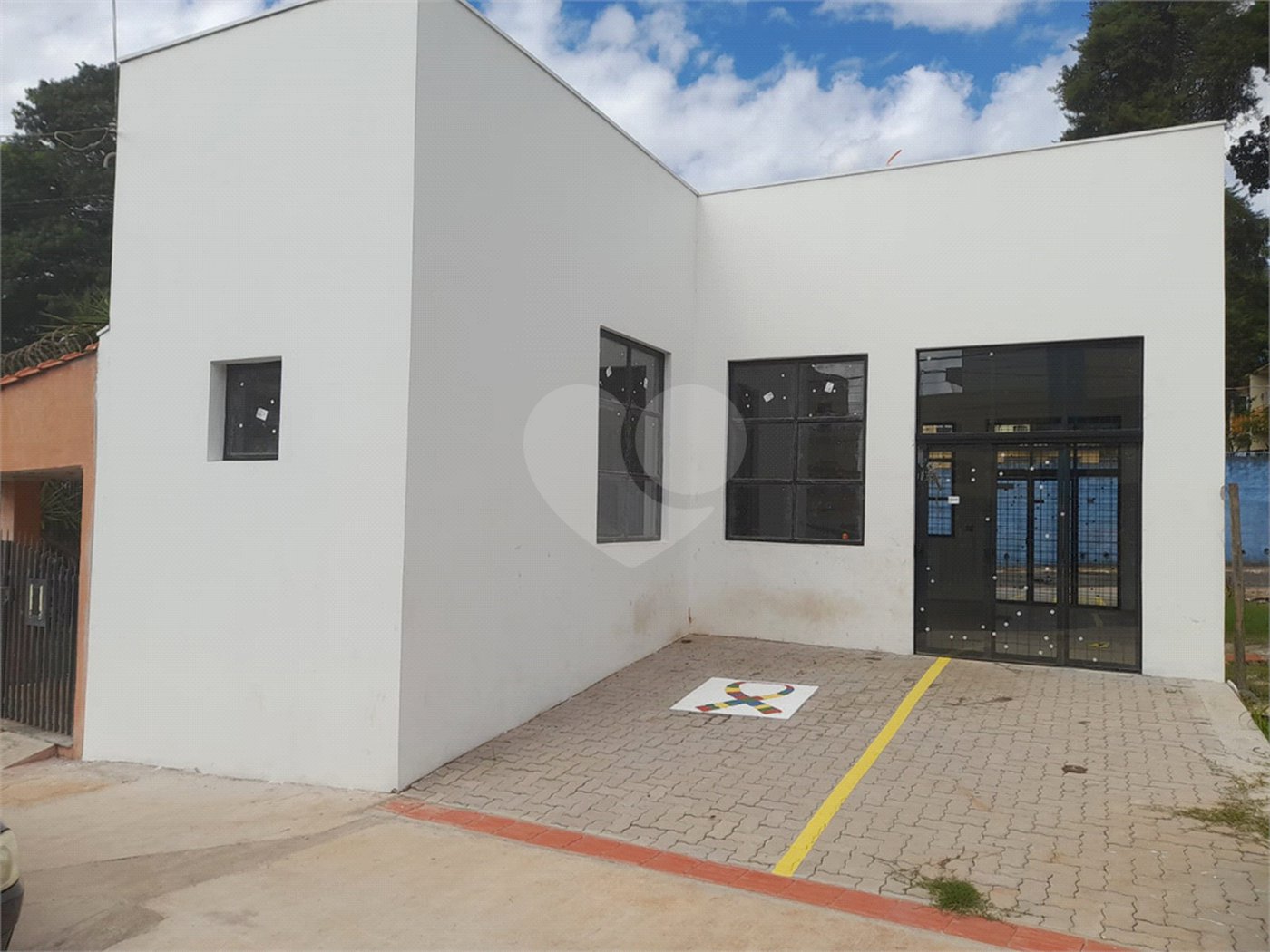 Imóvel Comercial na Rua Miguel Petroni – Localização Estratégica em Frente ao Campus da USP 1