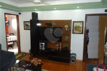 Casa à venda com 3 quartos, sendo 1 suíte, em Azulville I, São Carlos, SP