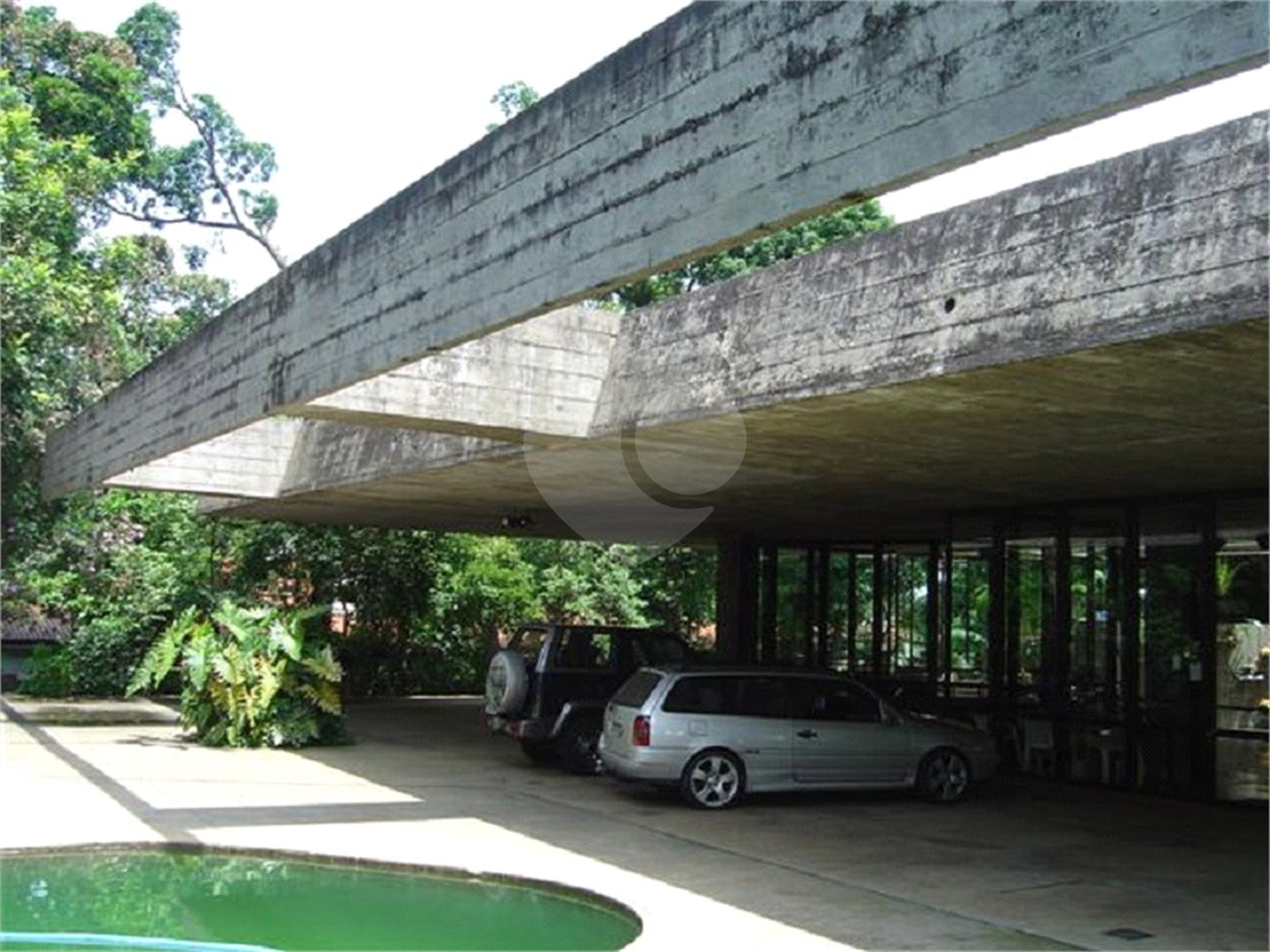 Casa Térrea à venda com 5 quartos, sendo 3 suítes, em Interlagos, São Paulo, SP