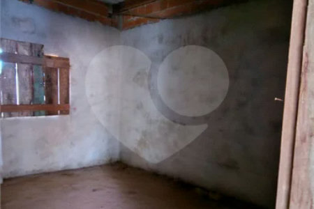 Casa à venda com 3 quartos, sendo 2 suítes, em Jardim Nova Ponta Porã, Ponta Porã - MS