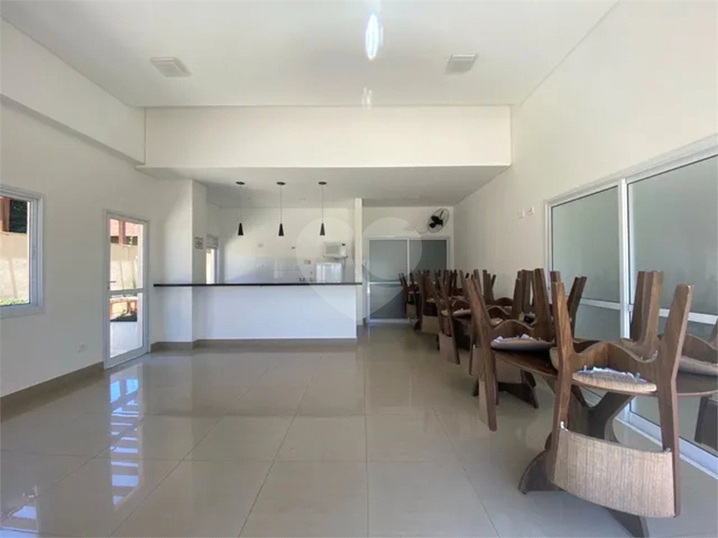 APARTAMENTO A VENDA NO SATÉLITE COM 2 DORMITÓRIOS, 1 BANHEIRO, 1 VAGA, SÃO JOSÉ DOS CAMPOS/SP.