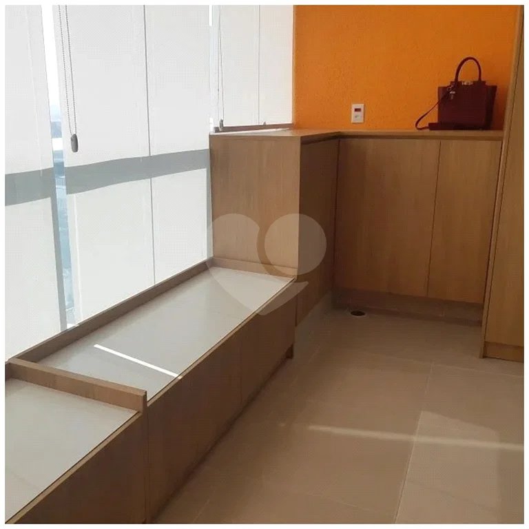 Landing Campo Belo 42 m² Apartamento semimobiliado para locação no Campo Belo, 1 quarto, garagem