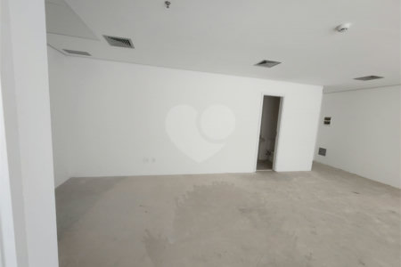 Sala comercial a venda em frente ao Allianz Parque