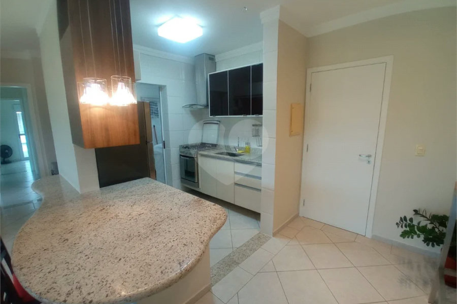 Apartamento à venda com 3 quartos, sendo 1 suíte,  em Riviera de São Lourenço, Bertioga, SP