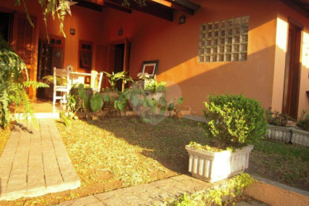 Casa térrea, impecável!