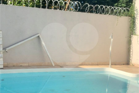 Excelente casa toda reformada e com otimo acabamento com churrasqueira e piscina