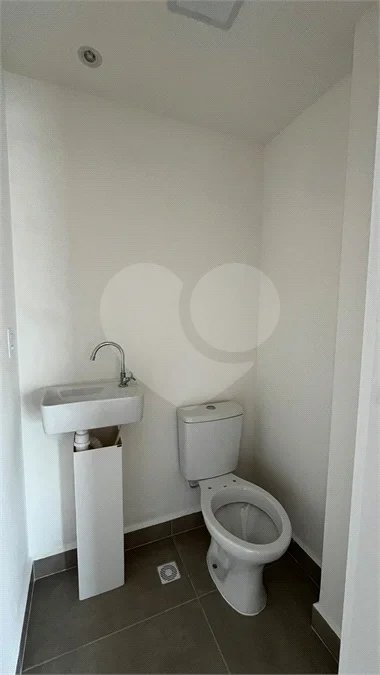 Apartamento à venda com 3 quartos, sendo 3 suítes, no Centro, Poços de Caldas - MG