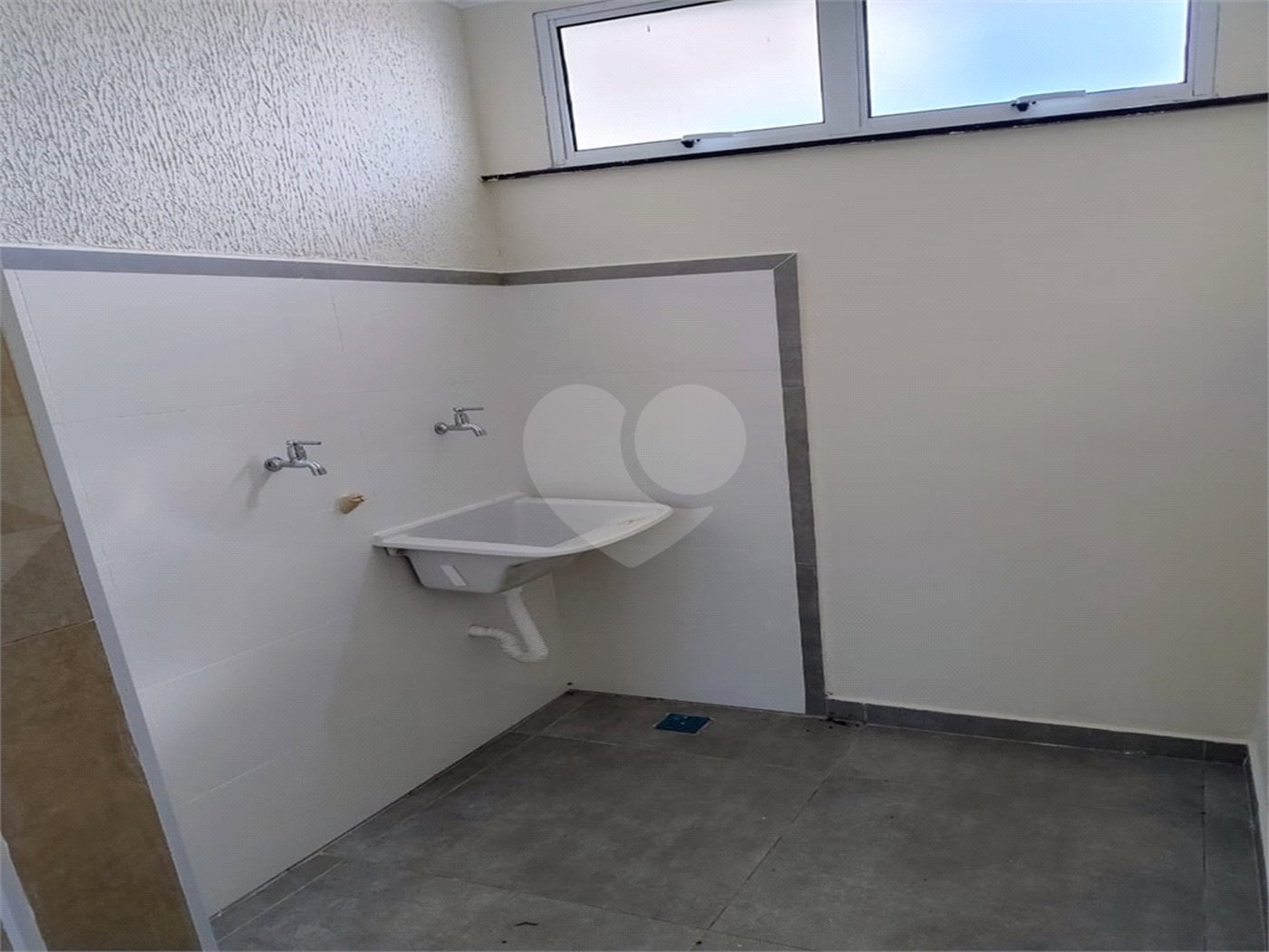 Casa nova 2 quartos dois banheiros Jardim Hikari