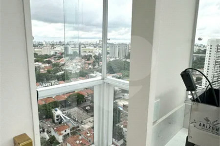 Apartamento de 140 m², 2 dormitórios sendo uma suìte, 3 vagas - Campo Belo/SP.