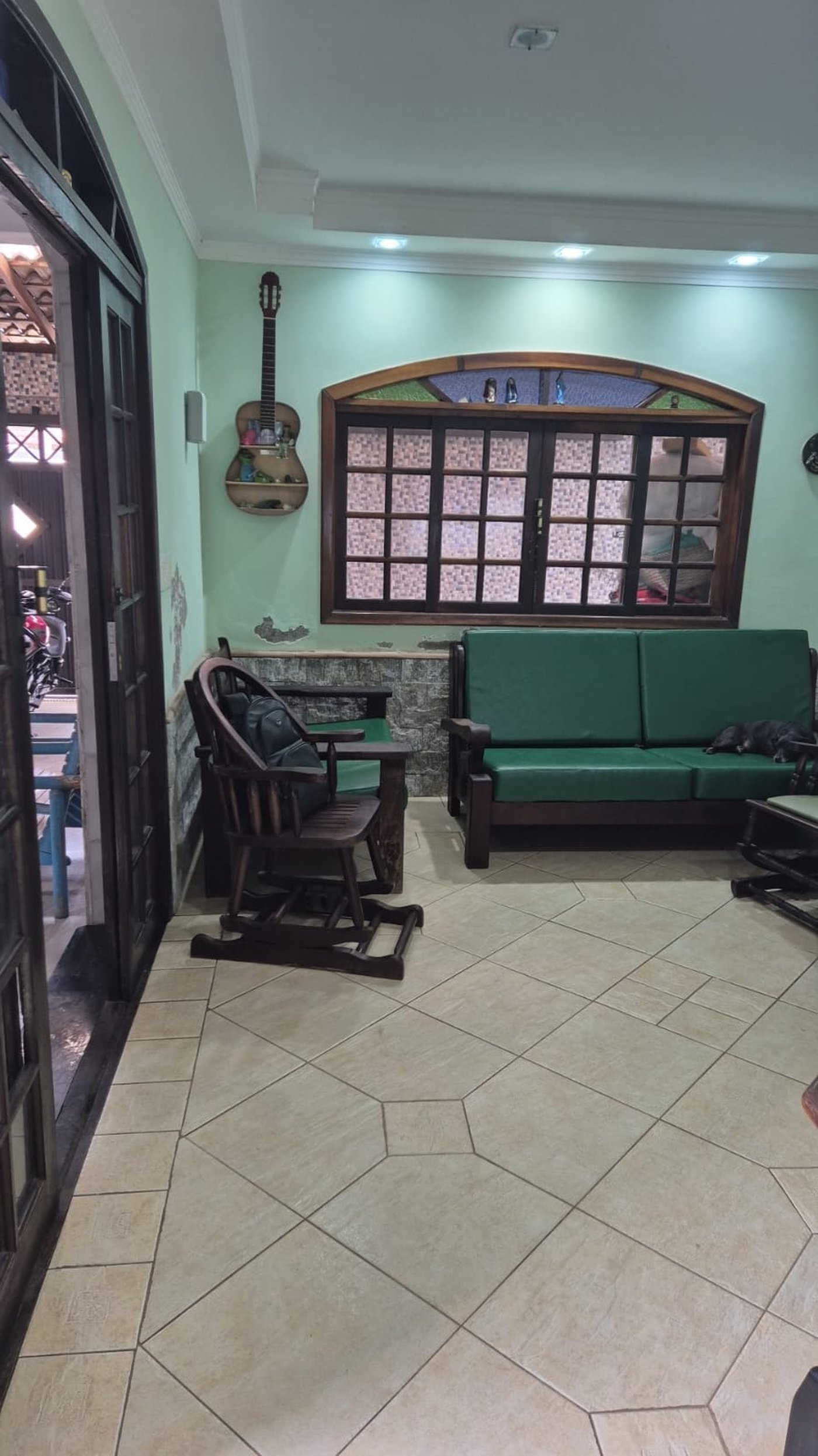 Casa à venda com 5 quartos, sendo 3 suítes, em Real, Praia Grande - SP