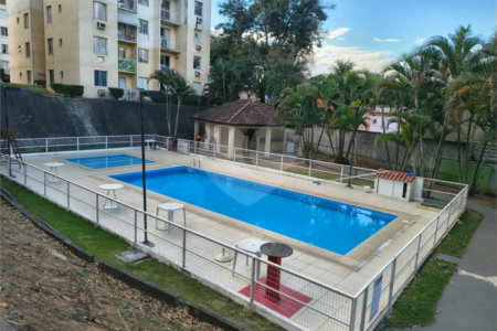 Apartamento de 3 Quartos no Condomínio Rossi – Completo e Pronto para Morar