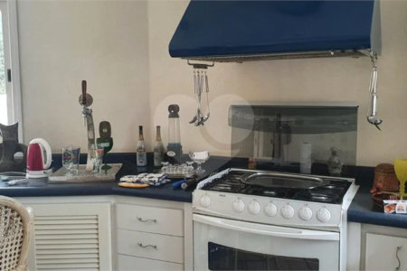 Casa à venda com 5 quartos, sendo 3 suítes,  no condomínio Village Sans Souci, Valinhos - SP