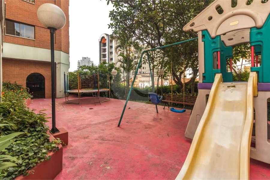 Apartamento com 4 quartos, 3 suítes, 6 vagas, 280 m²Sumaré Alto Padrão