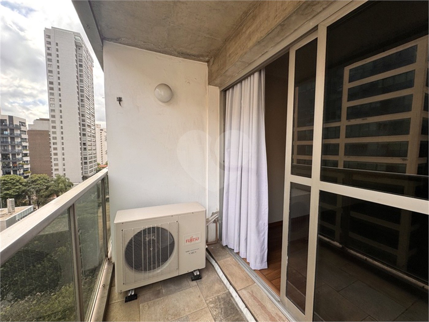 Apartamento Moema – 3 Dormitórios - Ar Condicionado - 80 mts², 2 Vagas