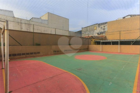 Oportunidade Apartamento mobiliado á venda na saude com 60m² com 2 dorm e 2 vaga. Aceita e estuda Permuta ( sujeito a avaliação).