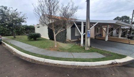 Casa à venda com 3 quartos, sendo 1 suíte,  no condomínio Terra Nova, São Carlos - SP