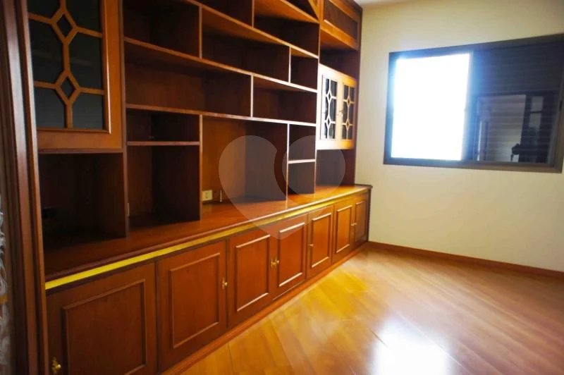 Apartamento para alugar com 4 quartos, sendo 3 suítes,  em Brooklin, São Paulo, SP