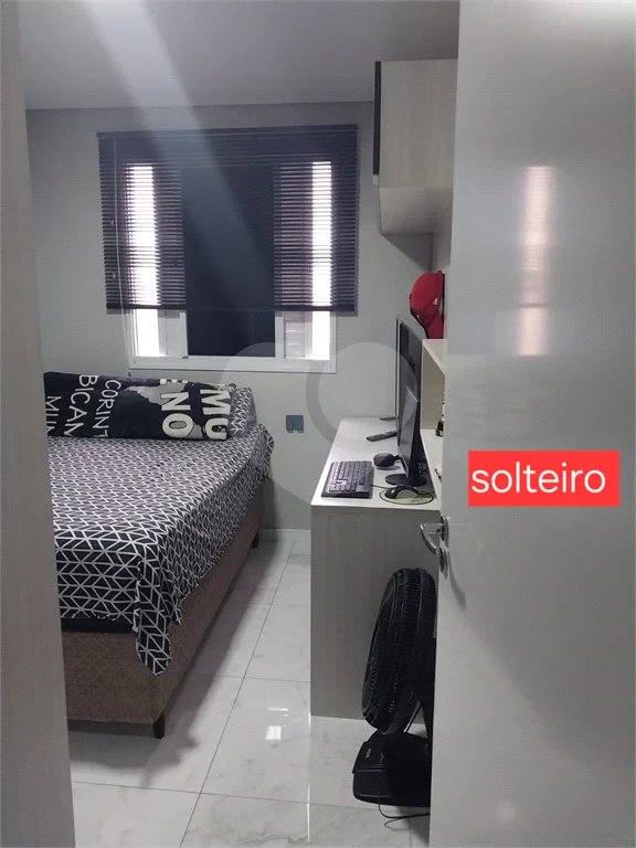 Apartamento de 2 quartos (1 suíte) à venda em Itaquera