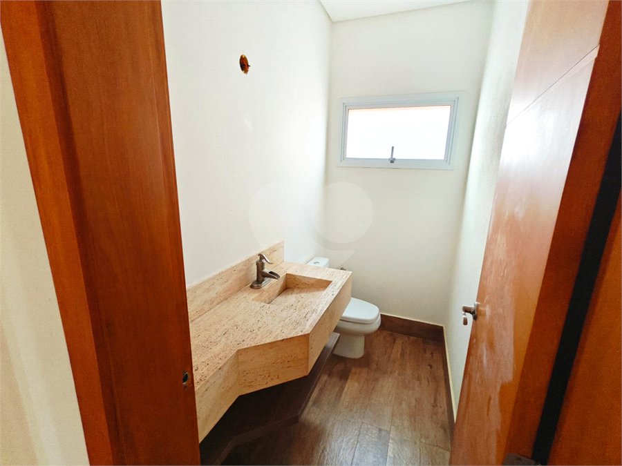Exclusividade e Sofisticação no Swiss Park: O Sobrado Perfeito em São Carlos, com, 3 suites,2 salas, área Gourmet, persianas blackout automatizadas.