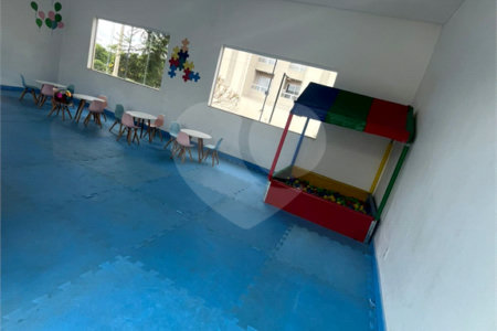 Oportunidade Única no Monte dos Pinheiros – Um lar completo esperando por você