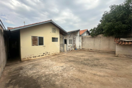 Casa a venda no Jardim Zavaglia
