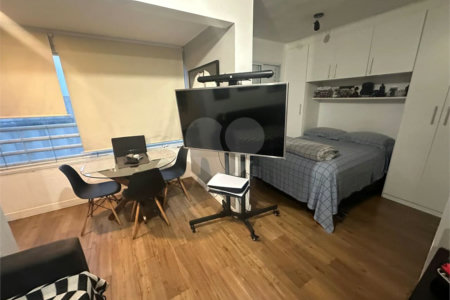Apartamento à venda Bela Vista, 38m², andar alto, 1 dormitório, 1 vaga, lazer, porteira fechada