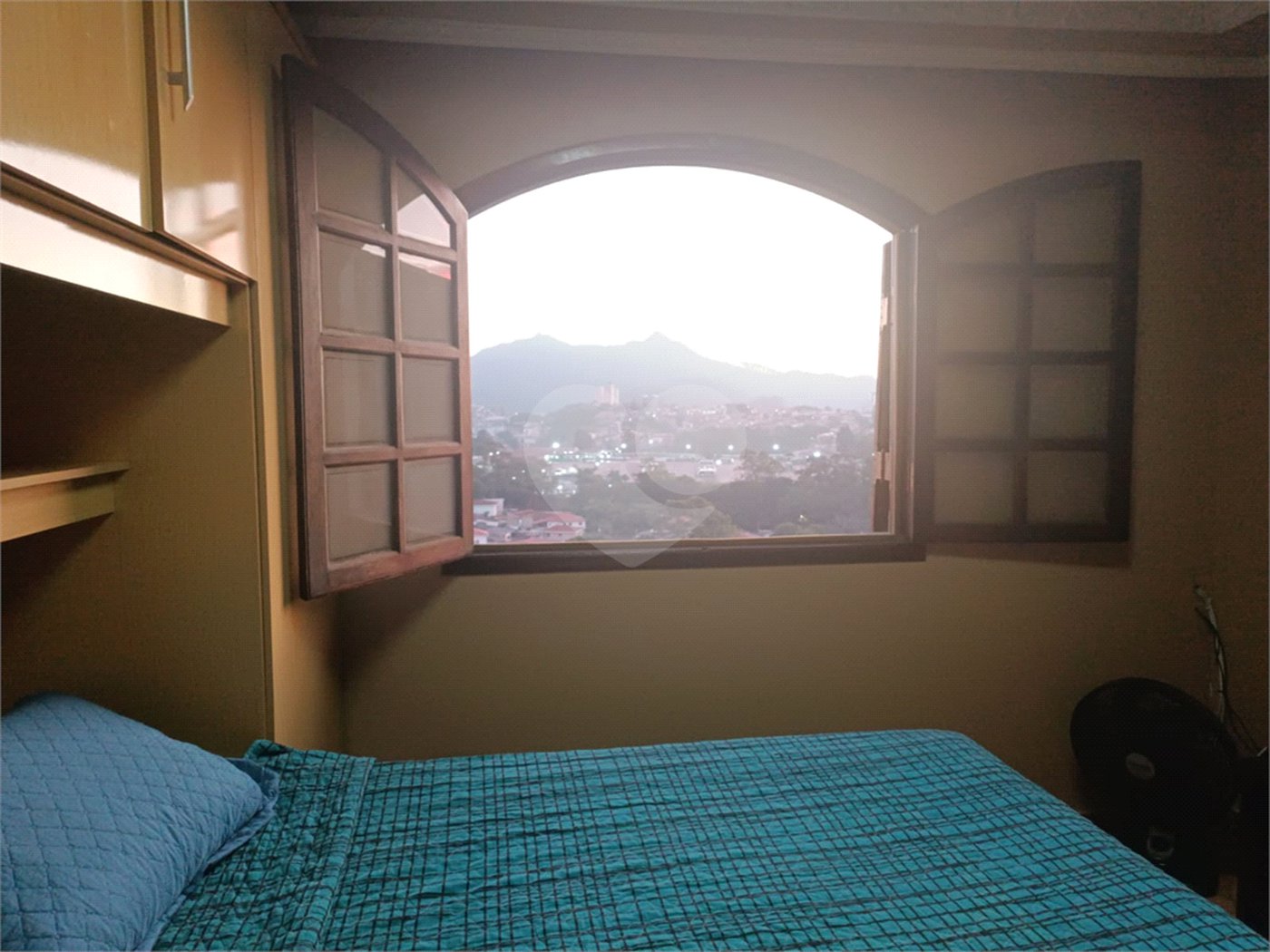 Sobrado com 4 Quartos e 4 banheiros à Venda -337 m² por R$ 850.,000 -- Jardim Vivan,-Jaraguá, São Paulo - SP