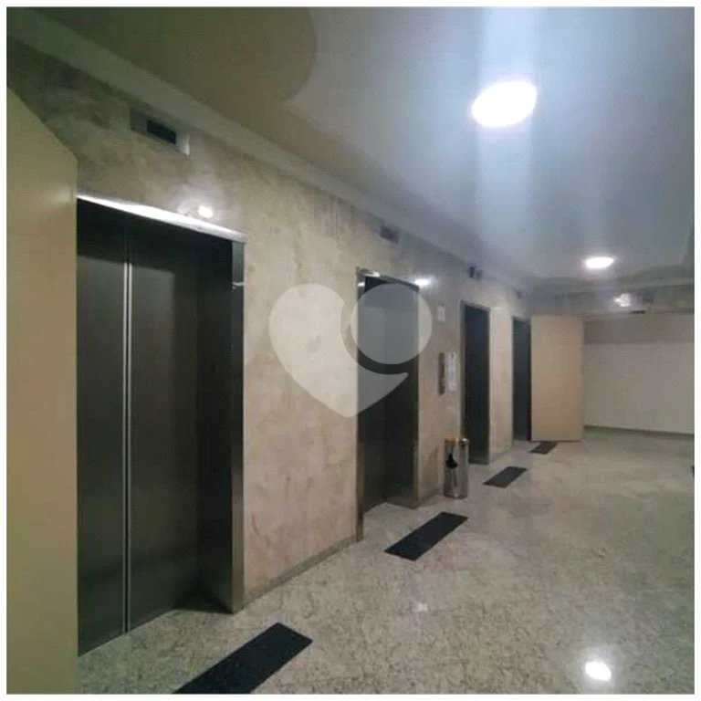Sala comercial com 43 m² de área útil para locação no Paraíso