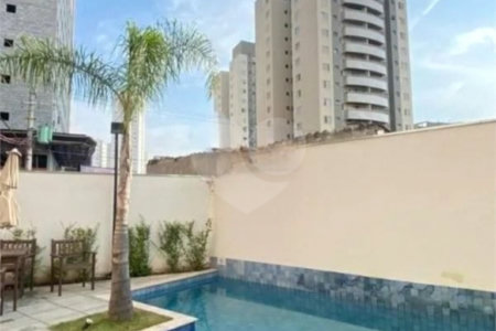 Apartamento com 37m² , 2 dormitórios , à venda no bairro da Moóca.