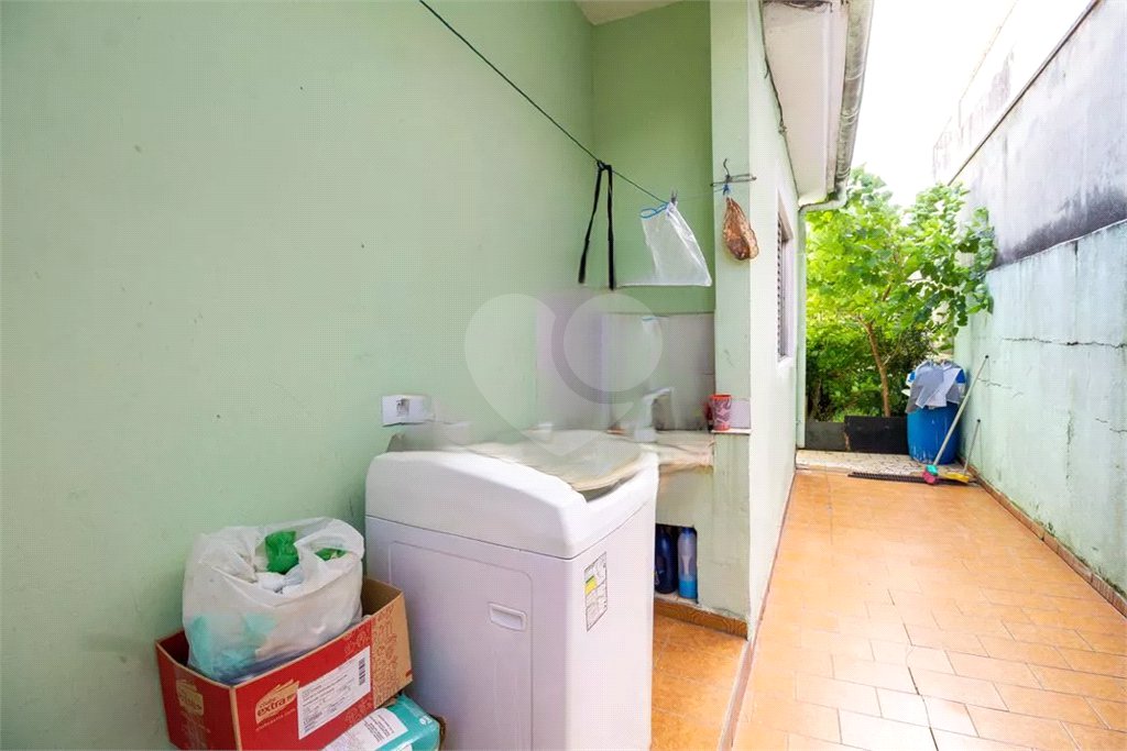 Sobrado amplo com 4 dormitórios e 3 vagas de garagem