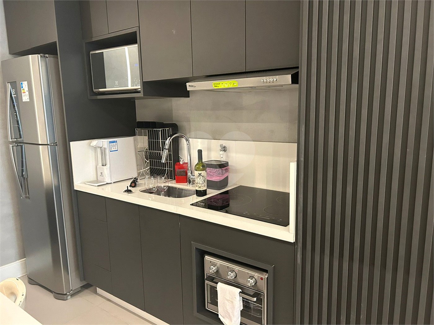 APARTAMENTO MOBILIADO NO CAMPO BELO