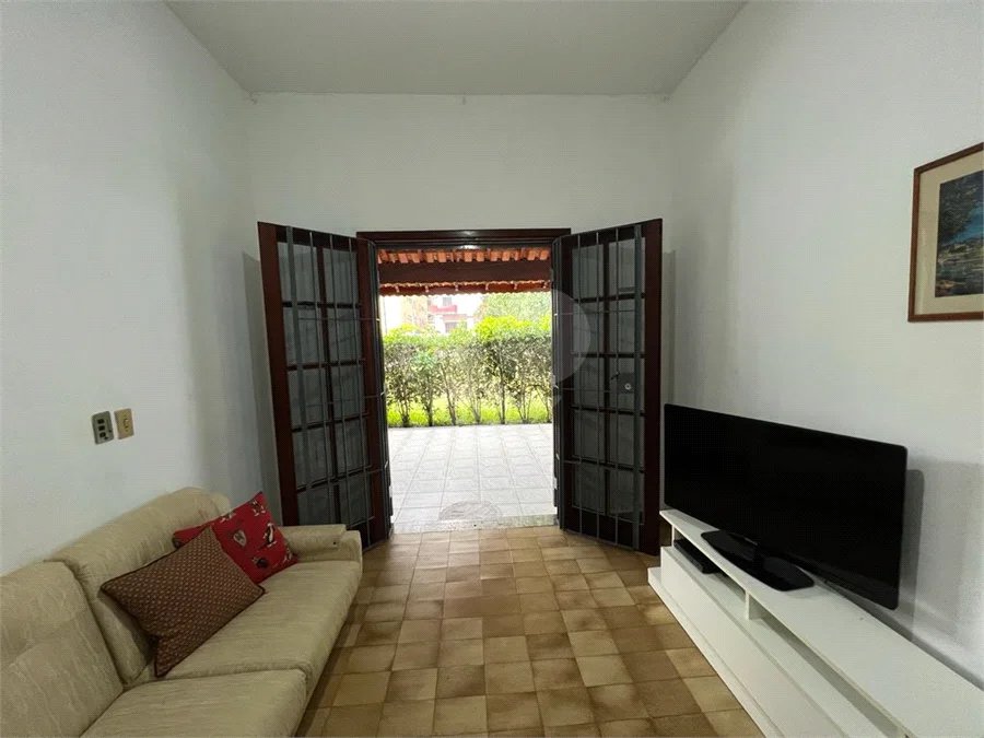 CASA NA PRAIA A POUCOS PASSOS DO MAR TERRENO AMPLO E EXCELENTE ESPAÇO PARA TODA A FAMÍLIA