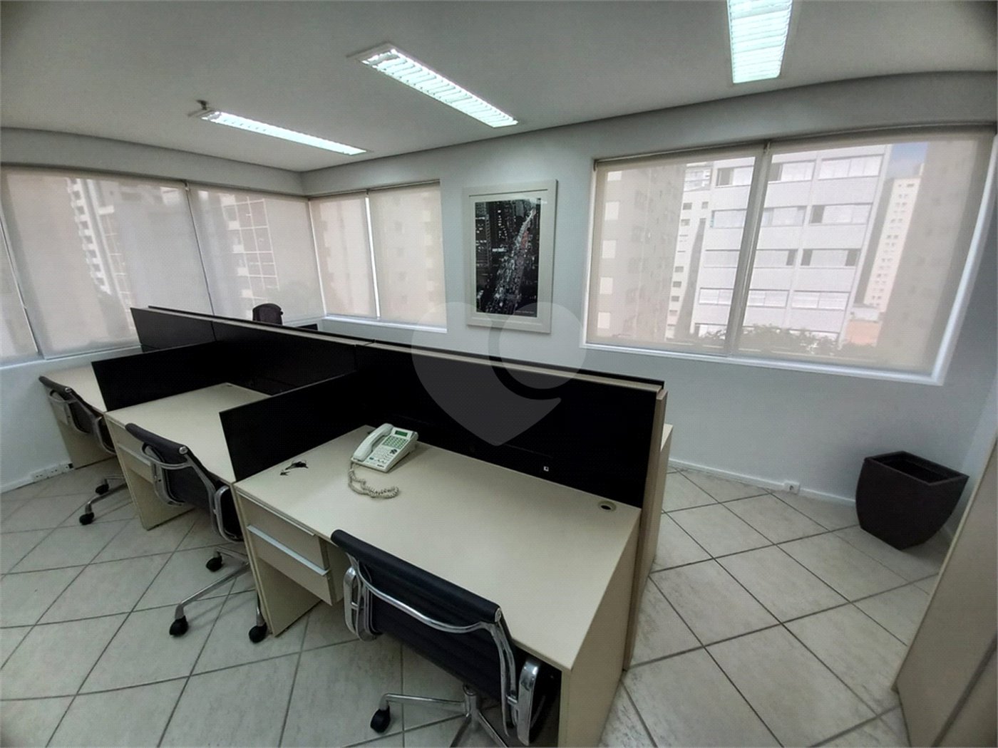 Sala comercial mobiliada para locação no Paraíso