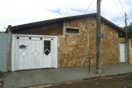Casa à venda com 3 quartos, sendo 1 suíte, em Azulville I, São Carlos, SP