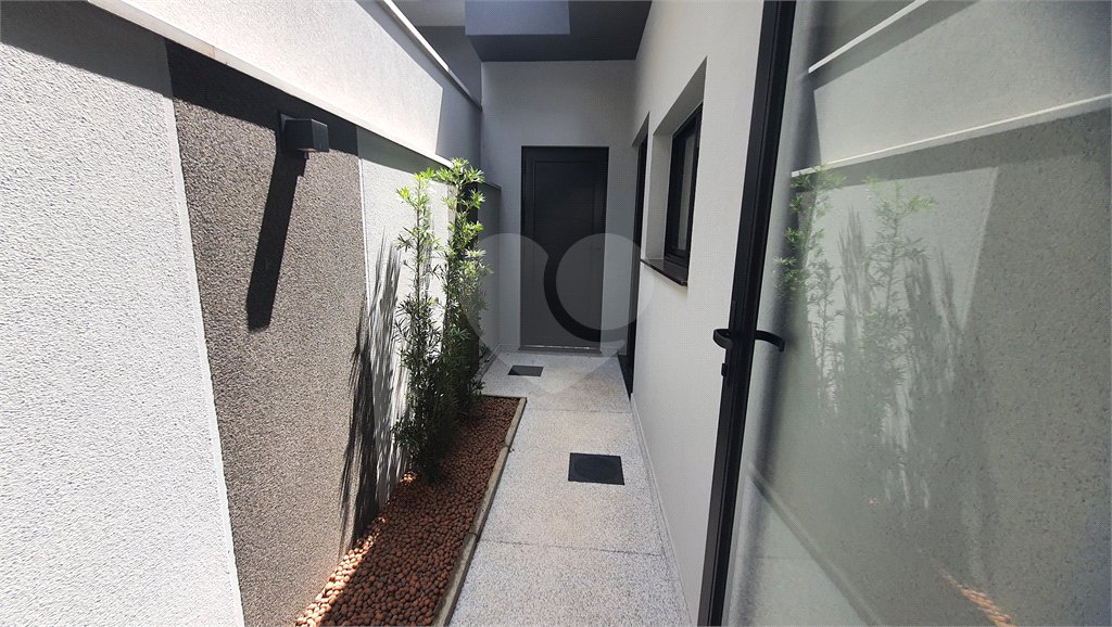 Casa à Venda de 03 dormitórios em São Carlos, no Condomínio Faixa Azul