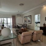Lindo sobrado com 4 suites e piscina à venda, 365m², por R$ 2.450.000,00 no condomínio Villa Suiça, em Indaiatuba/SP.