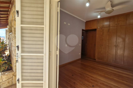 Casa sofisticada à venda em bairro nobre de Atibaia | 3 dormitórios | 408 m²