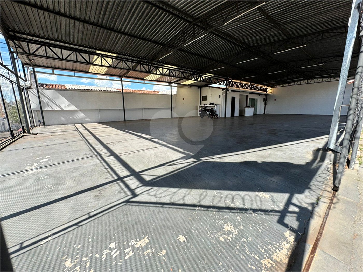 Galpão comercial no Centro para venda ou locação