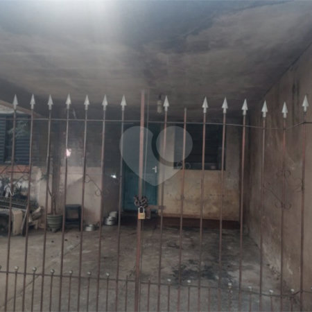 Vende-se terreno com 2 casas no Vila Boa Vista I