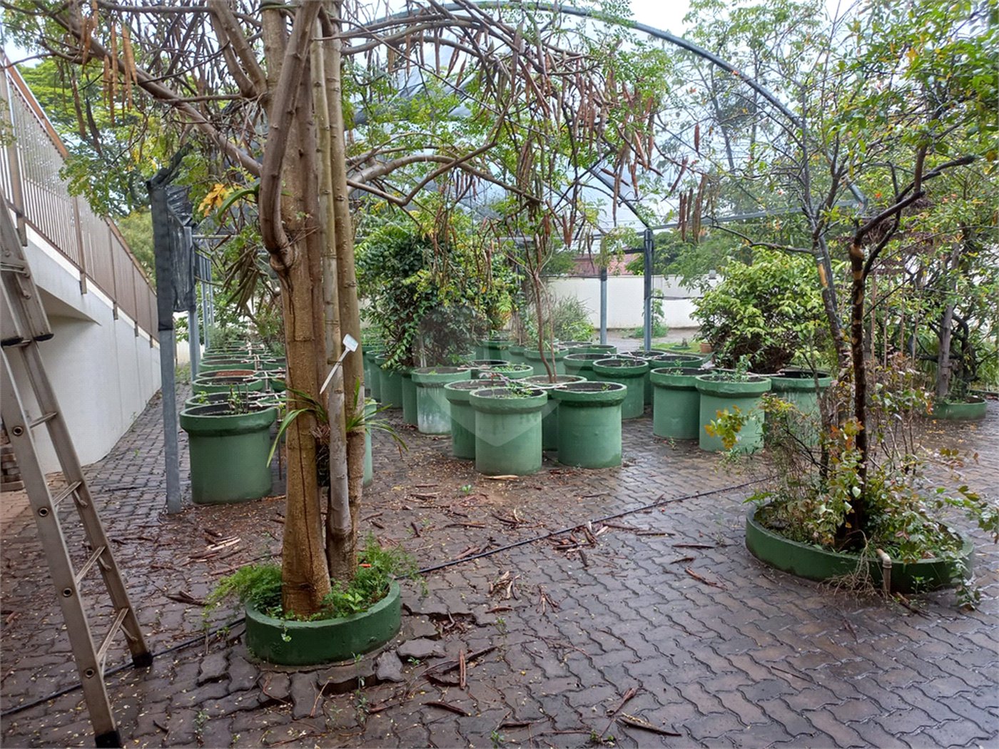 Excelente sobrado a venda no Condomínio Parque Sabará.