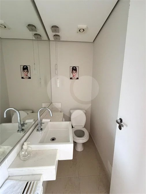 Apartamento à venda com 3 suítes em Vila Mariana, São Paulo, SP