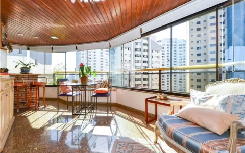 Apartamento à venda com 4 suítes em Vila Suzana, São Paulo, SP
