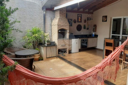 Casa térrea no Jardim Ricetti .