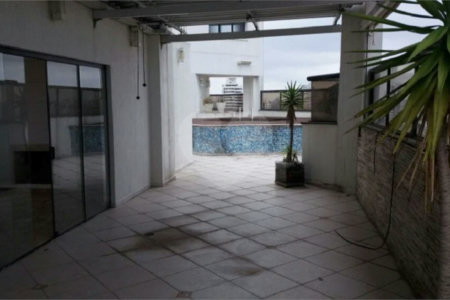 Cobertura duplex à venda na Mooca de 277m² com 3 dormitórios, 1 suíte e 3 vagas.