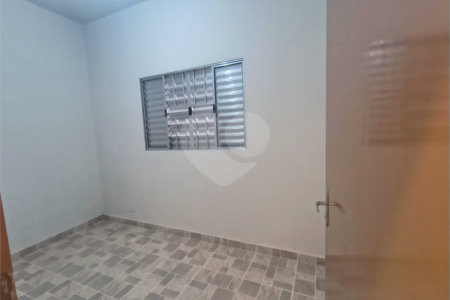 Casa para Locação no Jardim Pau Preto – Indaiatuba/SP - 3 dormitórios, quintal e garagem com portão manual