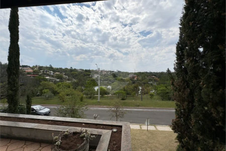 Casa a Venda no Condomínio Vista Alegre - Sede em Vinhedo/SP