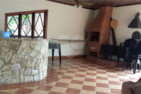 Casa com 3 dorm, 2 suítes, área gourmet, 4 vagas na Mooca