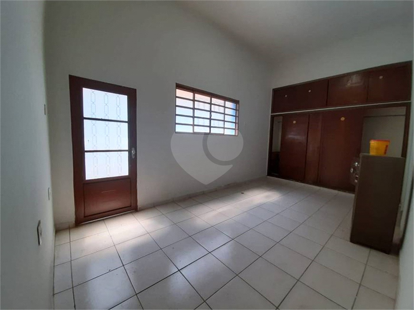 Casa Comercial no Centro.