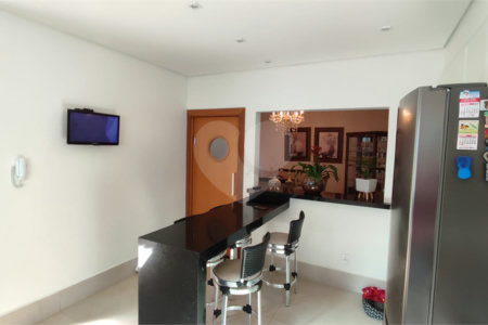 Casa com 3 dormitórios à venda no bairro Jardim Cardinalli, em São Carlos/SP