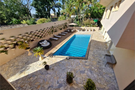 Casa à venda com 4 suítes no condomínio Villa Viana II, Cotia - SP